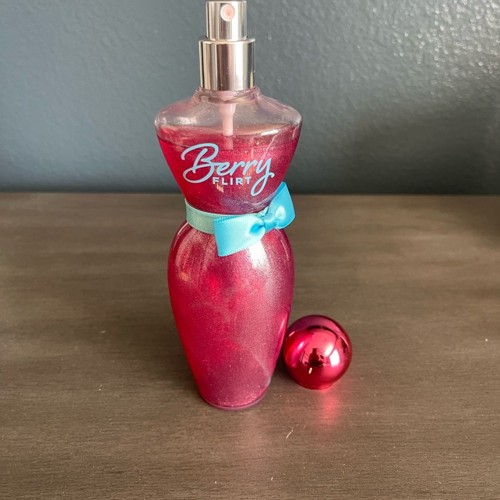 Bath & Body Works Berry Flirt Shimmer